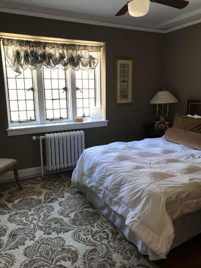 The Castle At Skylands Manor Bed & Breakfast Ringwood Exterior photo