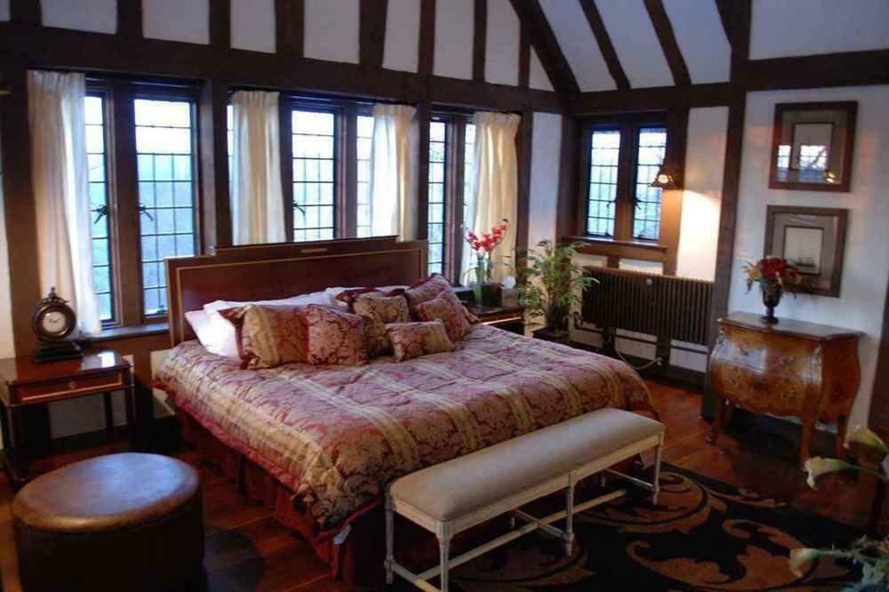 The Castle At Skylands Manor Bed & Breakfast Ringwood Exterior photo